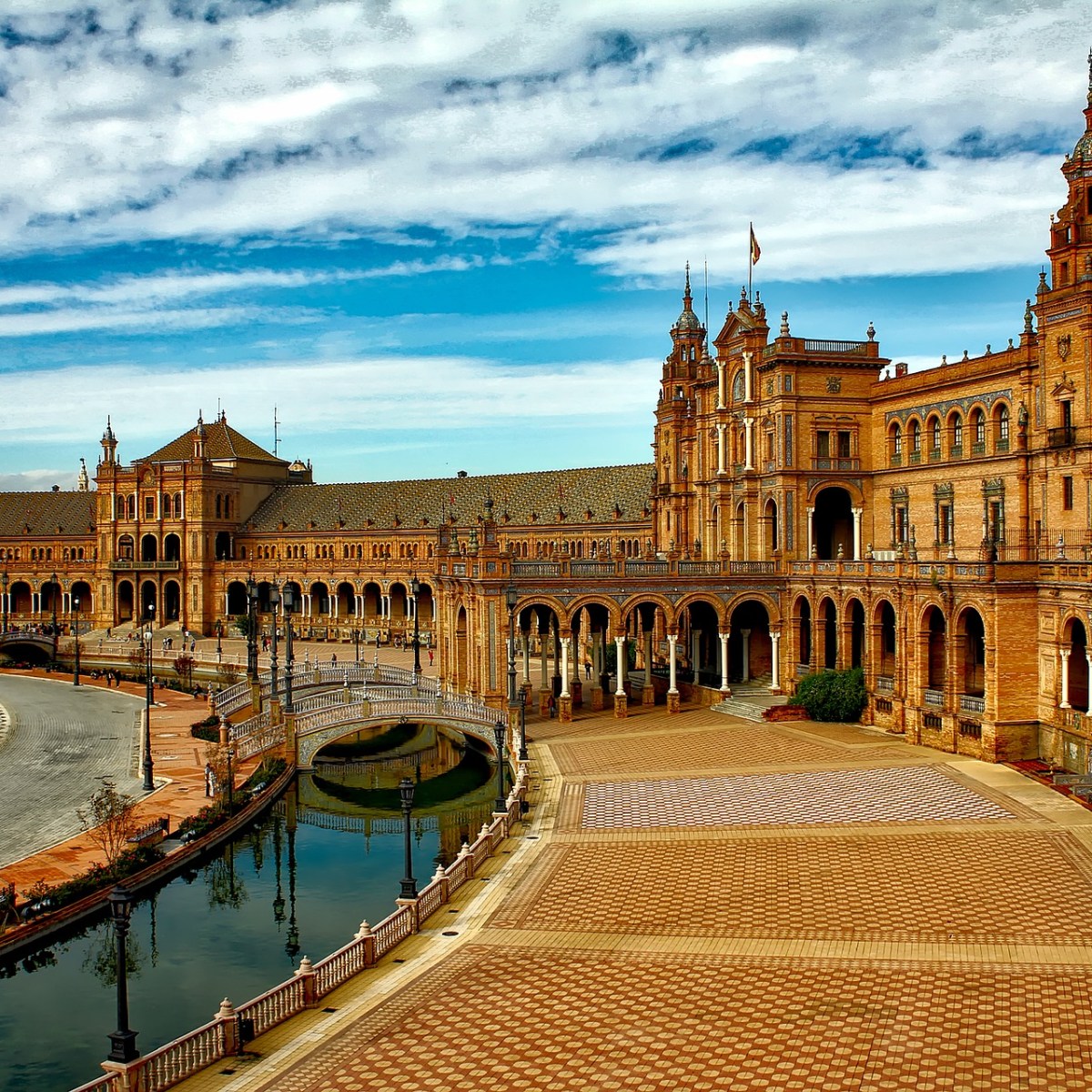 Visit Seville: Top 9 Things to do and Must See Attractions